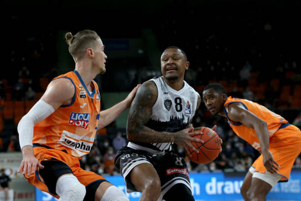 能够抵御短 能够抵御短